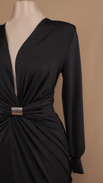 Vestido largo corte sirena escote v