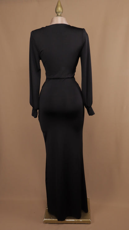 Vestido largo corte sirena escote v