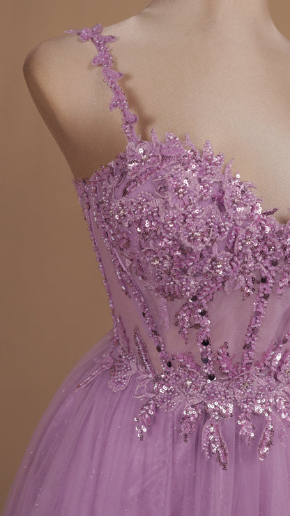 Vestido largo corte princesa con aplicación y corset
