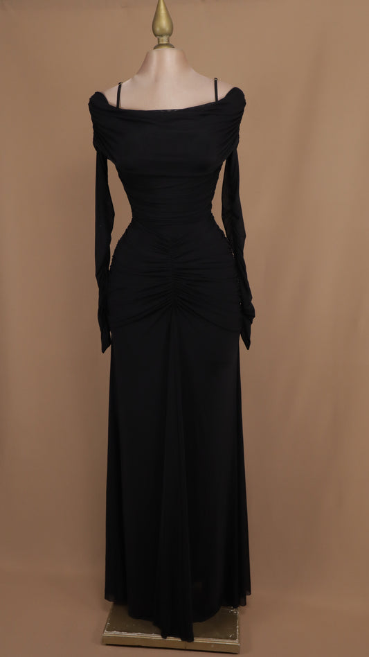 Vestido largo corrugado al hombro con manga larga