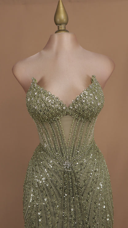 Vestido largo con pedrería y corset