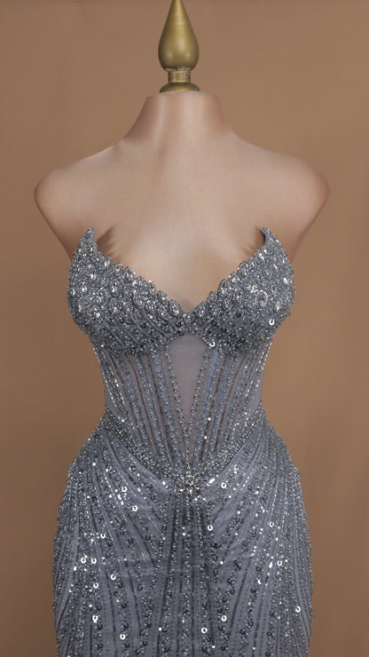 Vestido largo con pedrería y corset