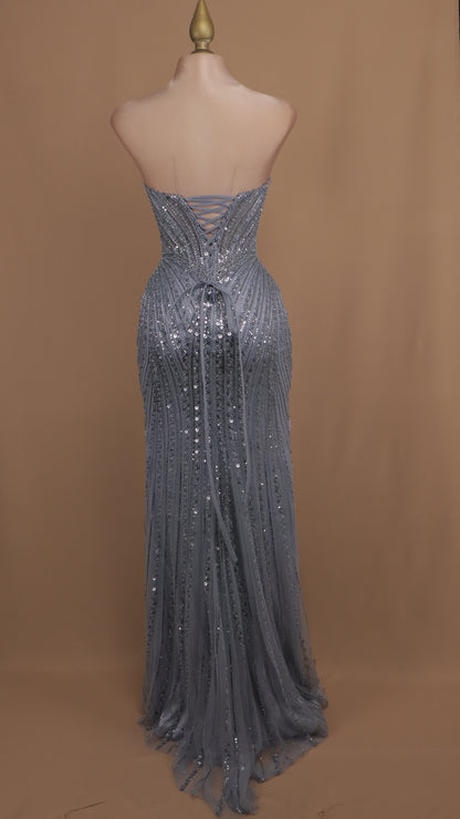 Vestido largo con pedrería y corset