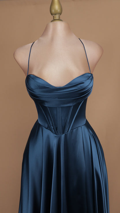 Vestido largo linea a con corset