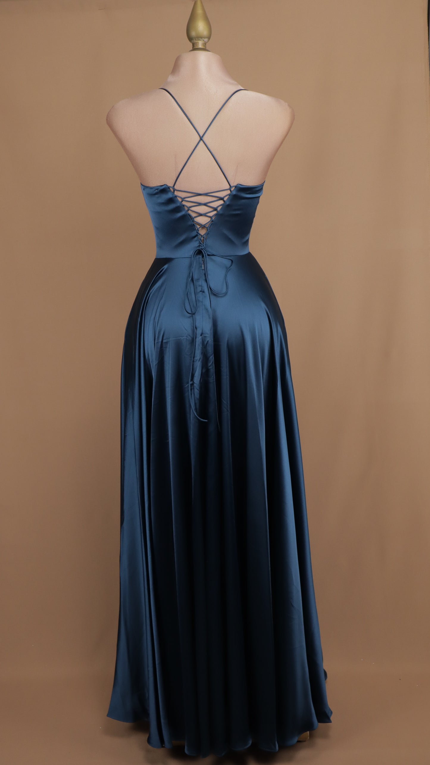 Vestido largo linea a con corset