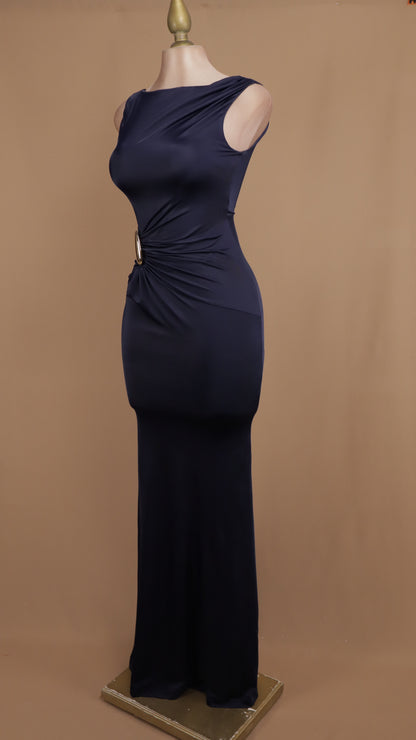 Vestido largo ajustado y resacado con plisado en cadera