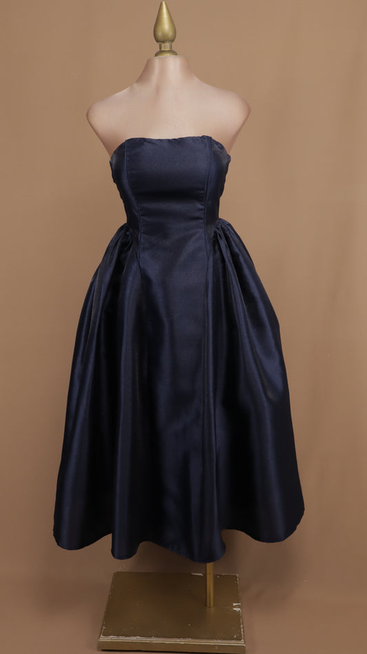 Vestido maxi estraple con línea A