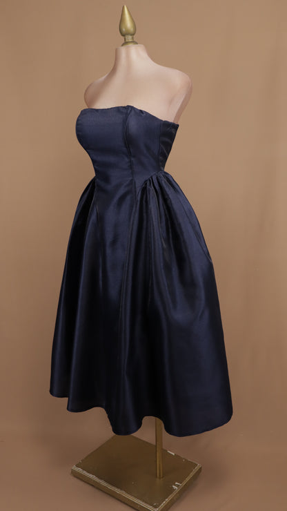 Vestido maxi estraple con línea A