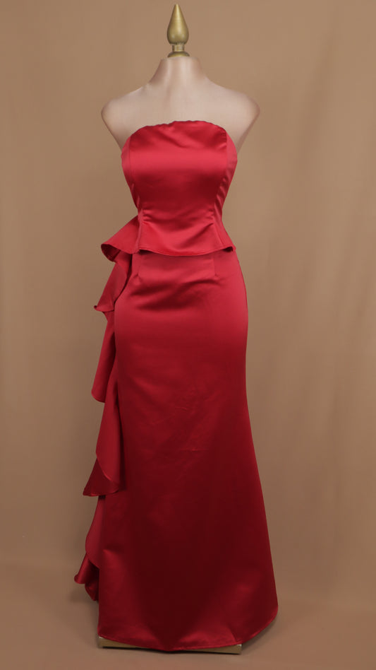 Vestido largo estraple con olan