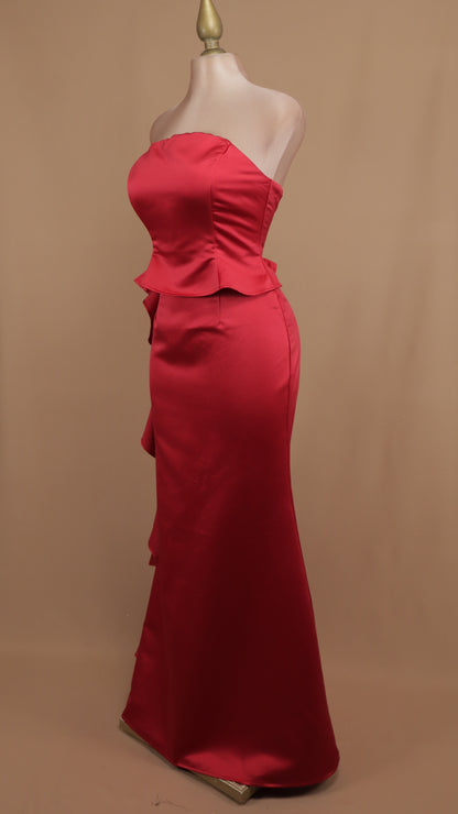 Vestido largo estraple con olan