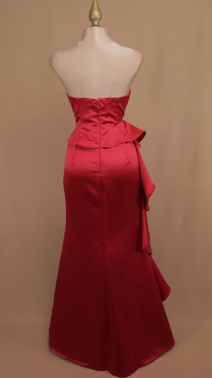 Vestido largo estraple con olan