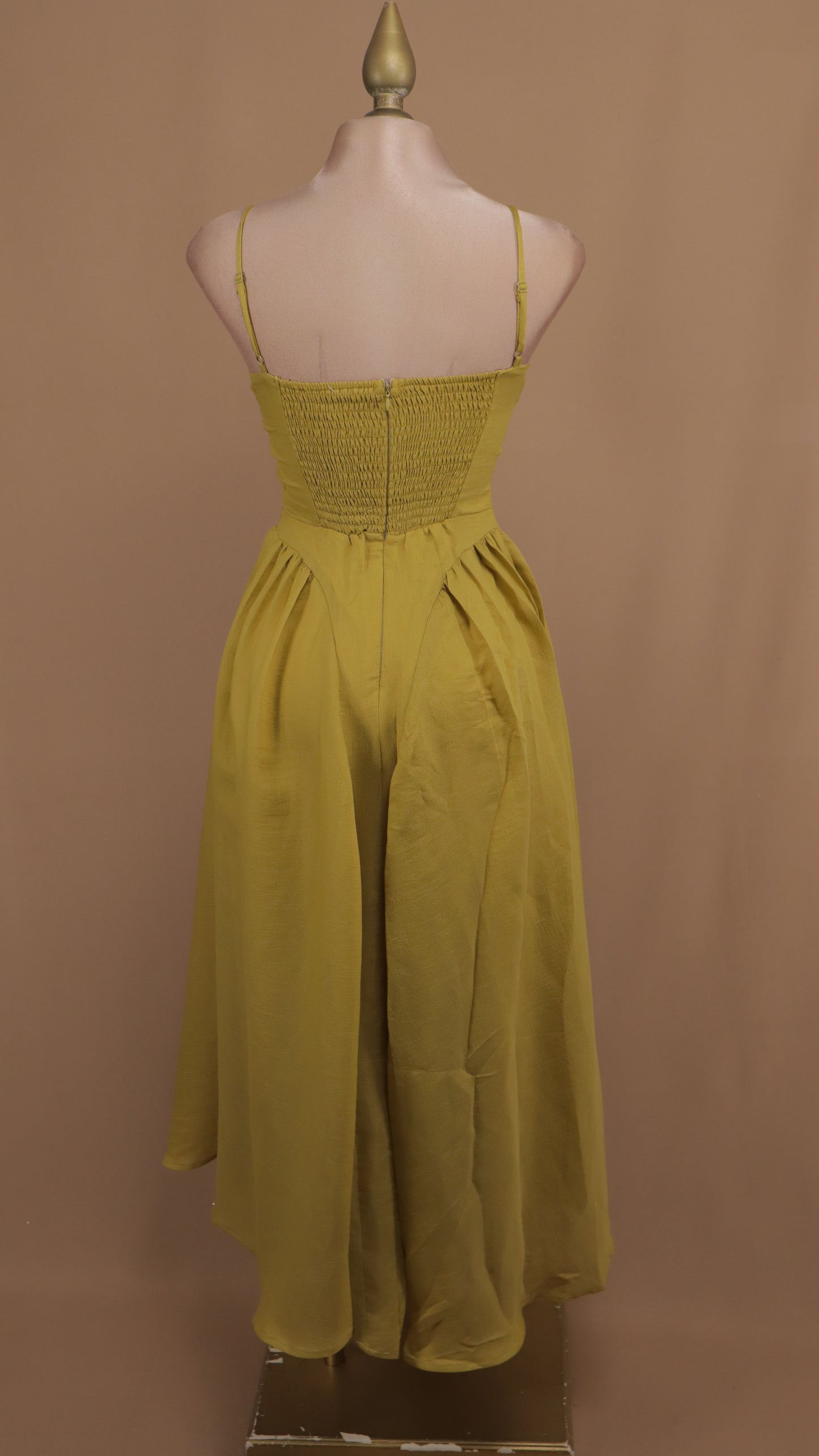 Vestido midi de tirantes y linea A