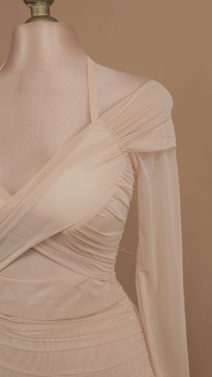 Vestido largo manga larga con escote en cintura