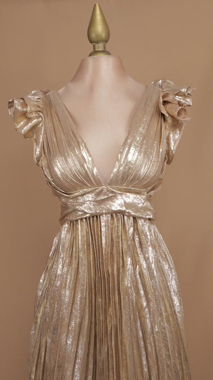 Vestido largo con escarola y escote