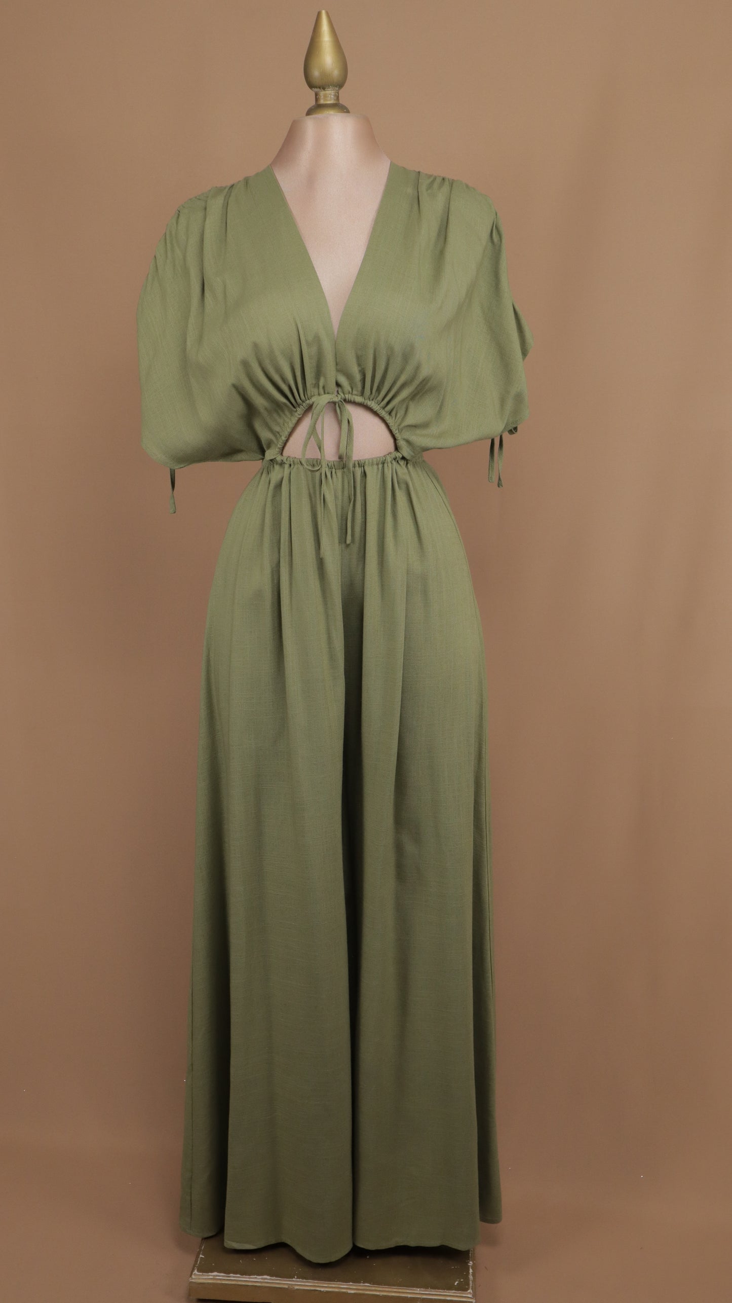 Palazzo tipo lino con escote