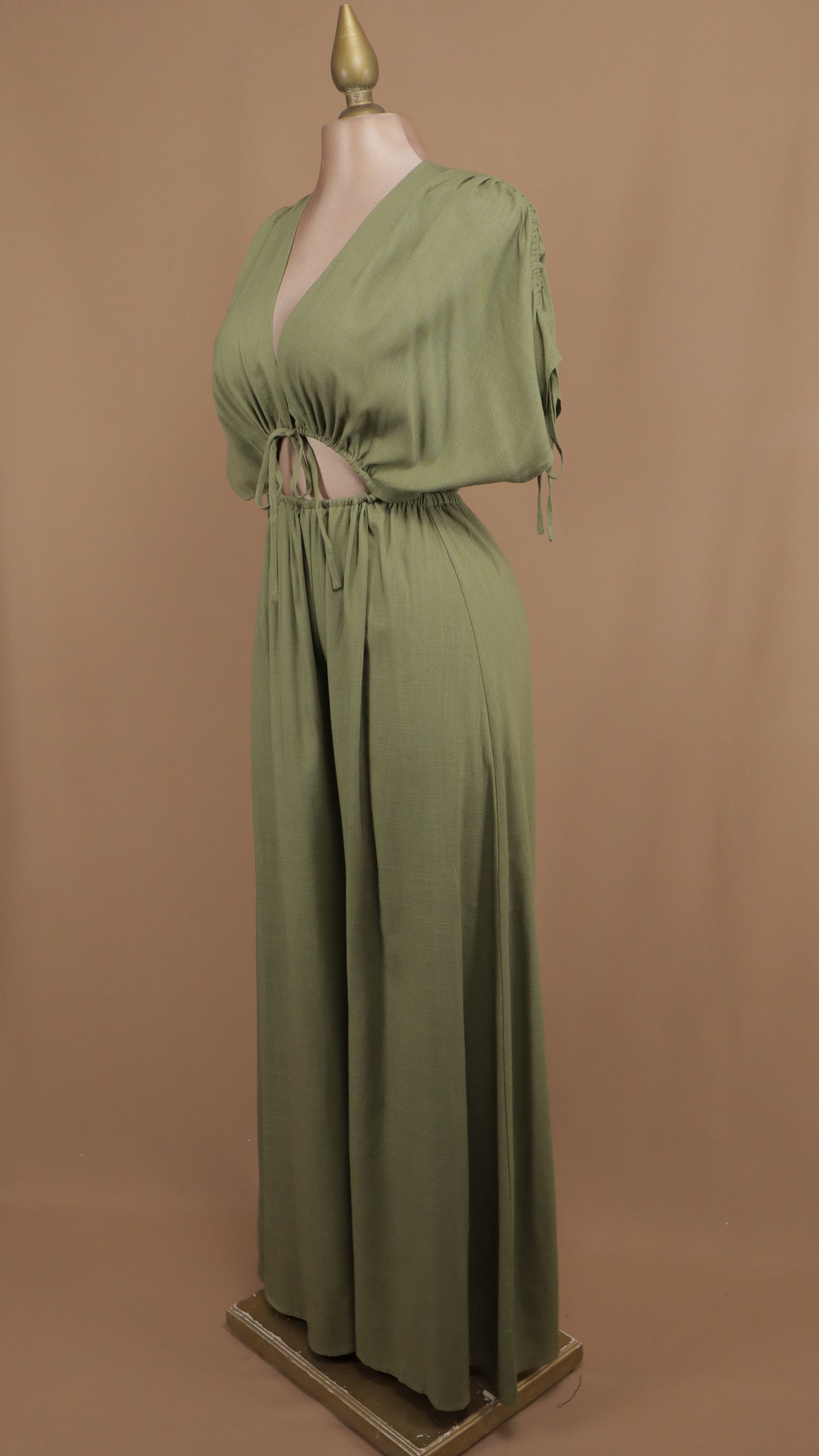 Palazzo tipo lino con escote