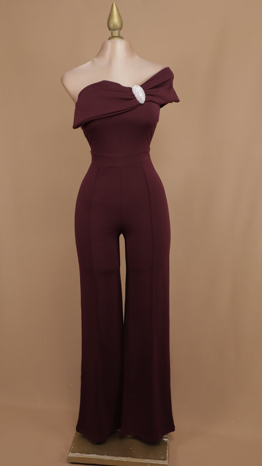 Palazzo asimétrico con aplicación en botón en hombro