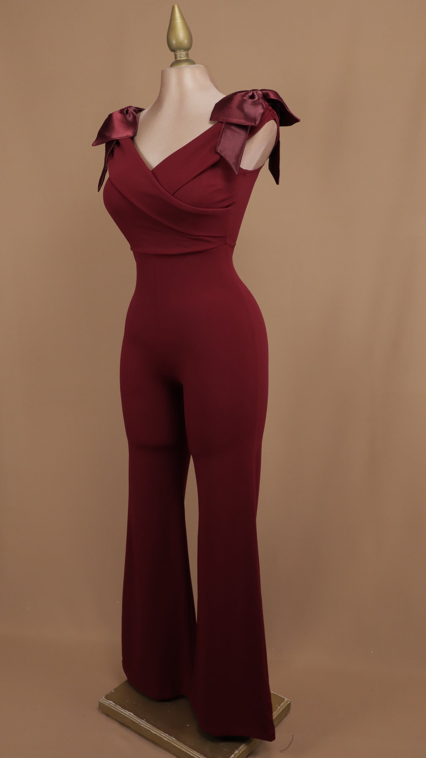 Palazzo al hombro con moños