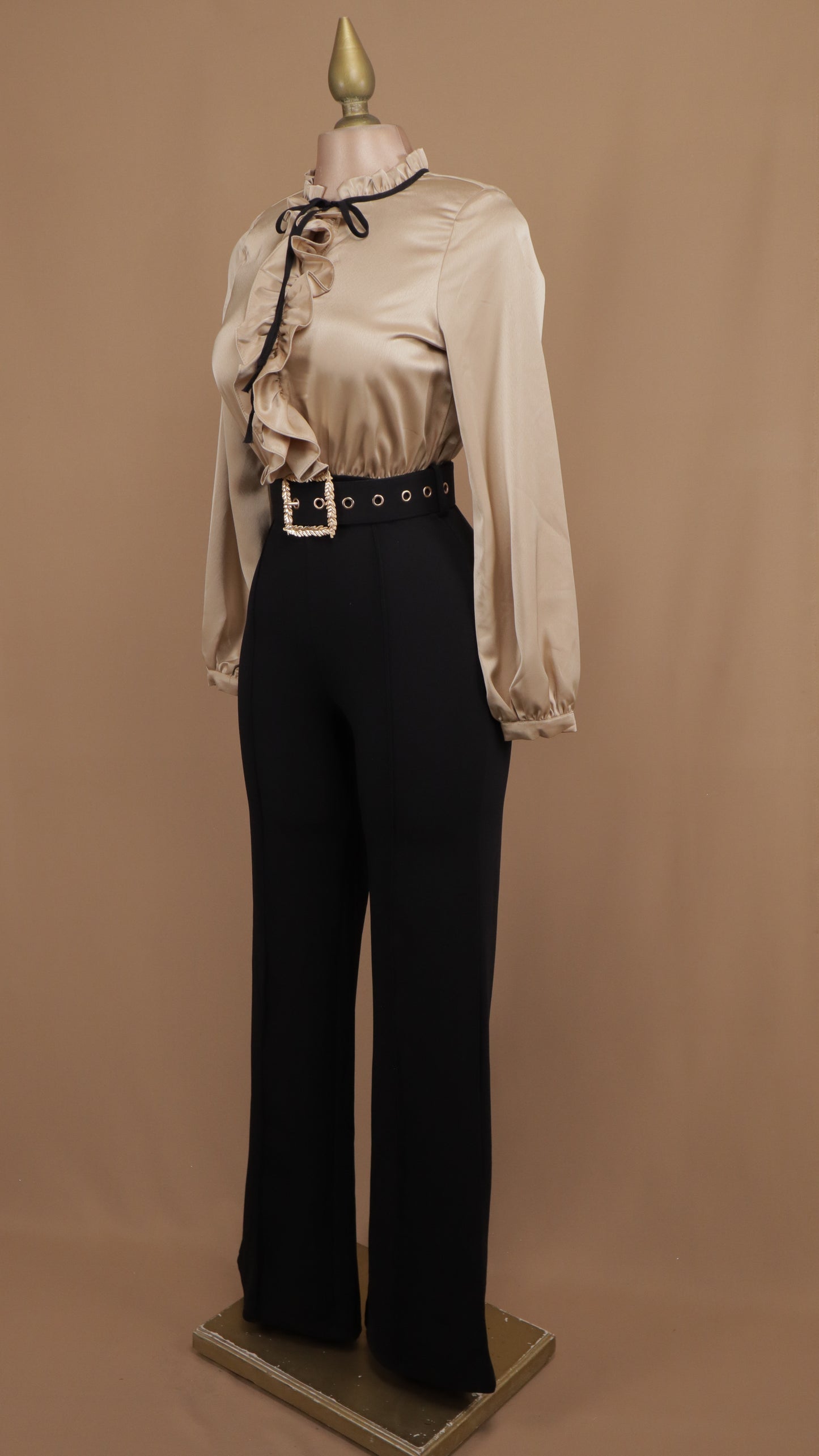 Palazzo manga larga satinado con listón en cuello