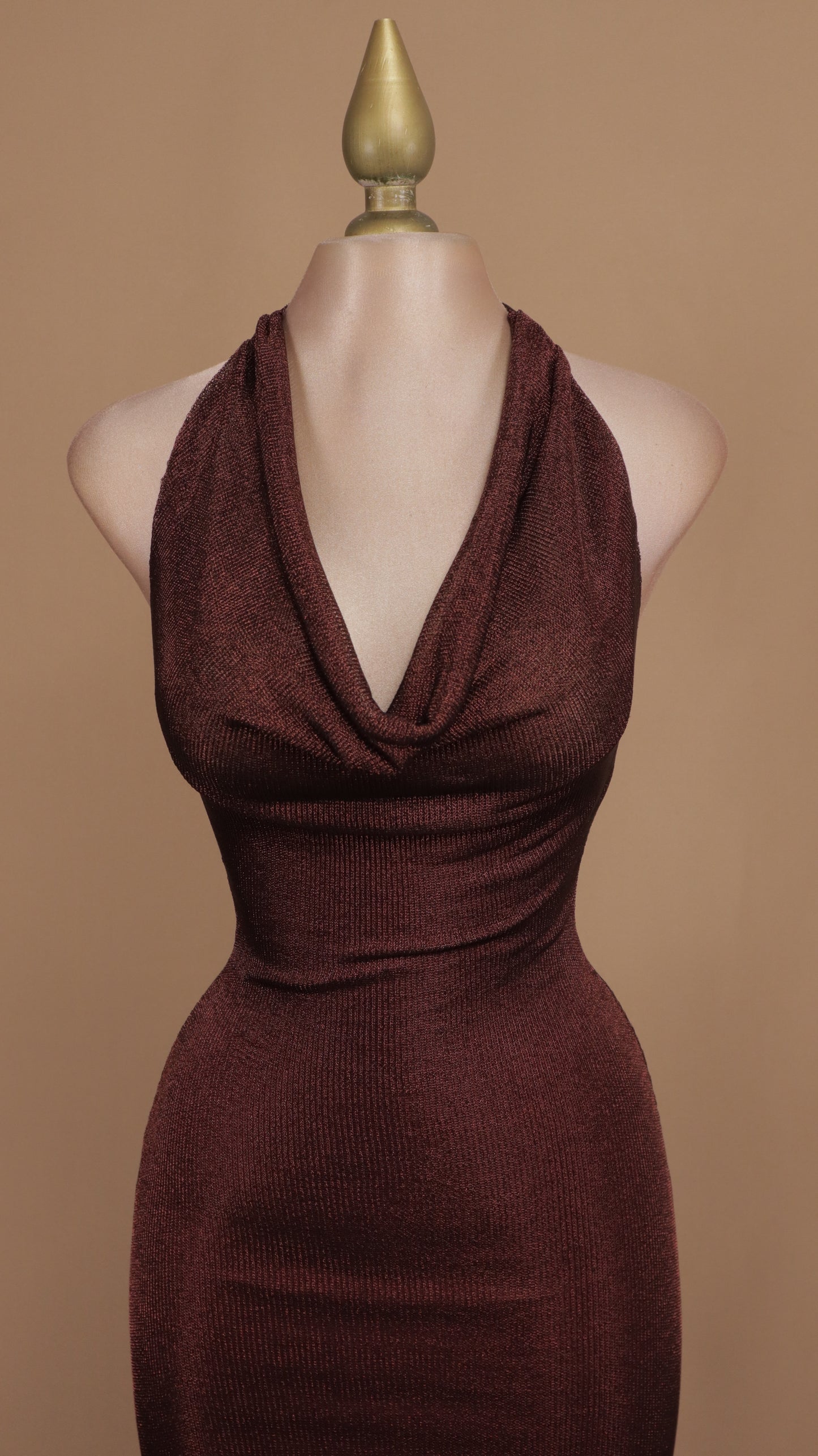 Vestido largo cuello halter pegadito