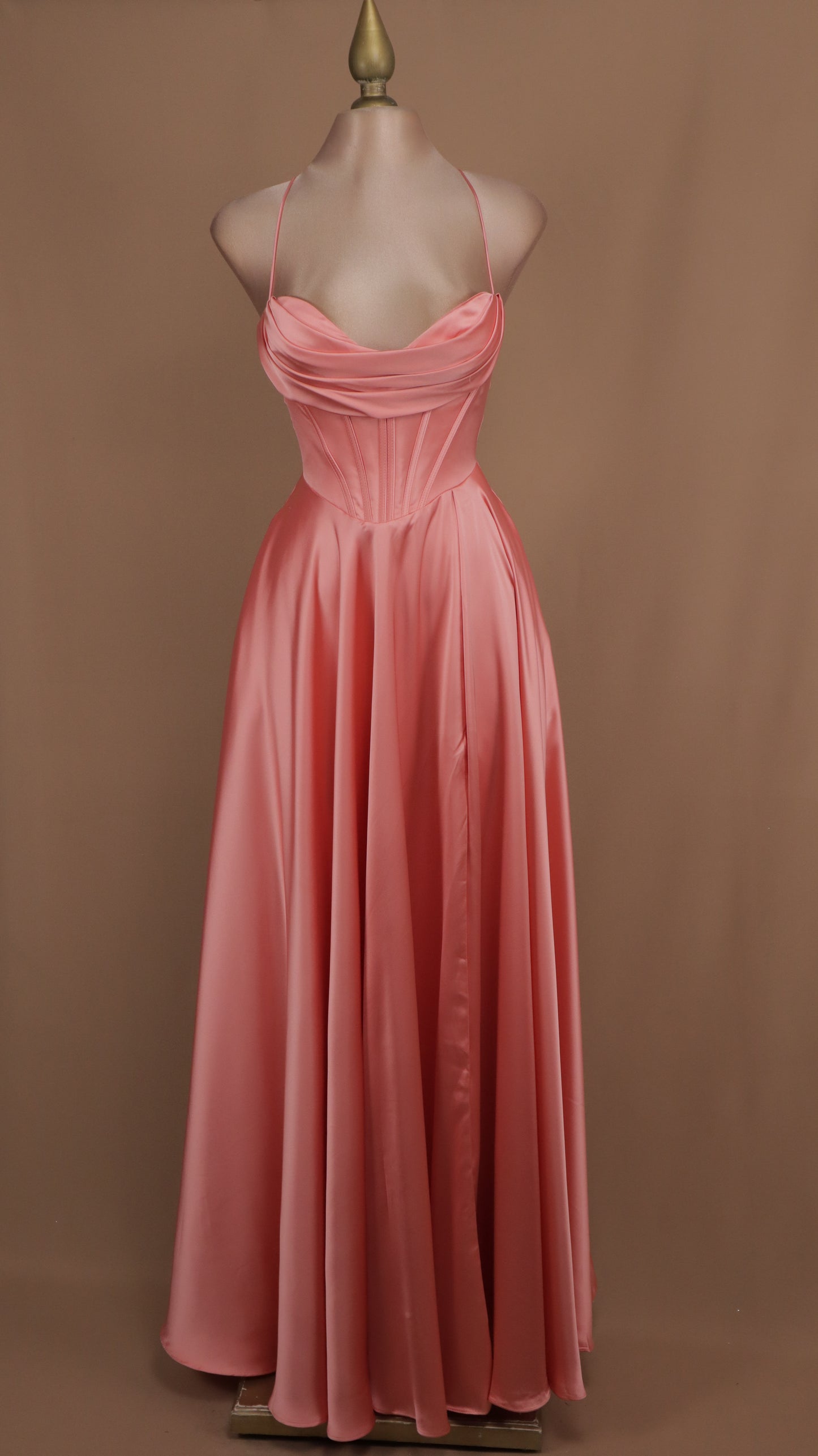 Vestido largo linea a con corset