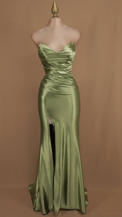 Vestido largo satinado de licra estraple