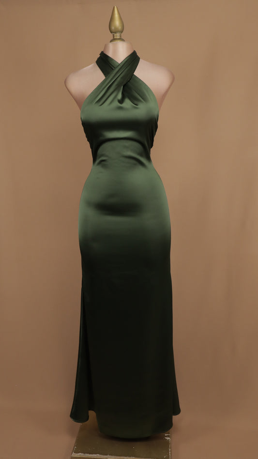 Vestido largo cuello halter satinado