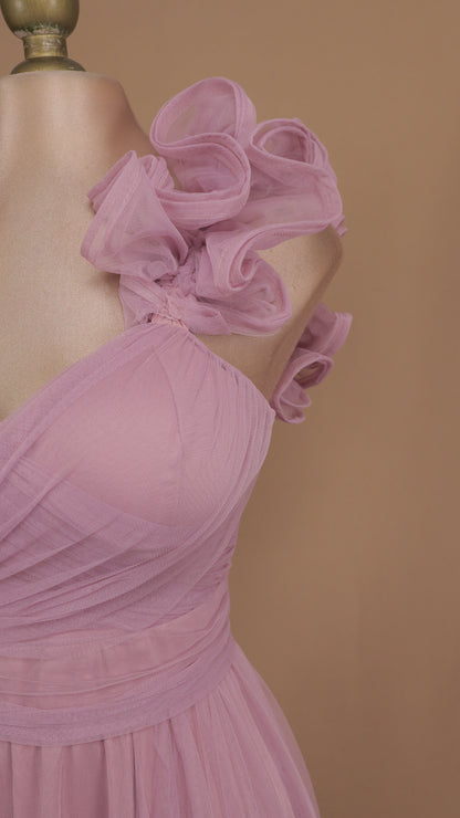 Vestido largo de tul con escote corazón