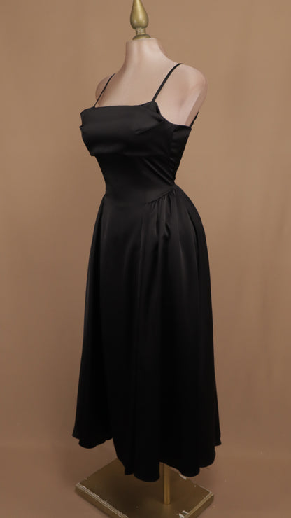 Vestido midi línea A con tirante