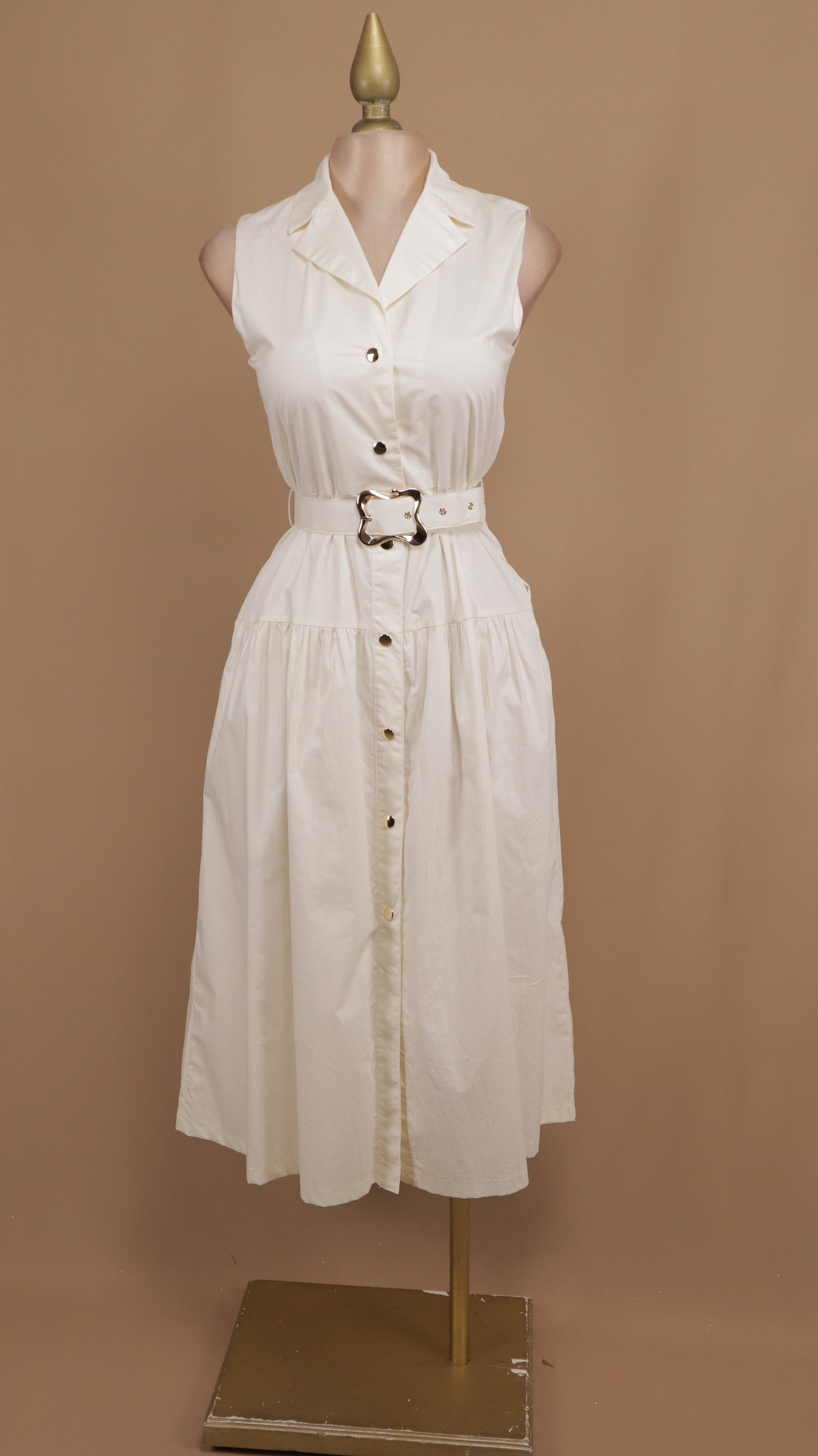 Vestido midi con cuello y cinto