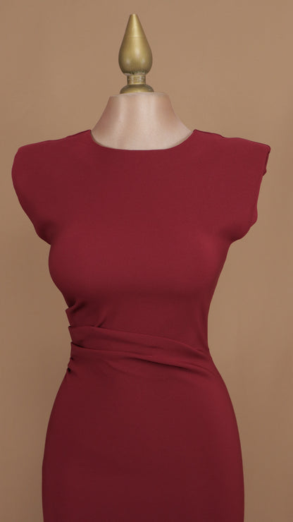 Vestido corto con manga resacada