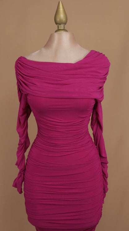 Vestido midi al hombro pegadito con manga larga