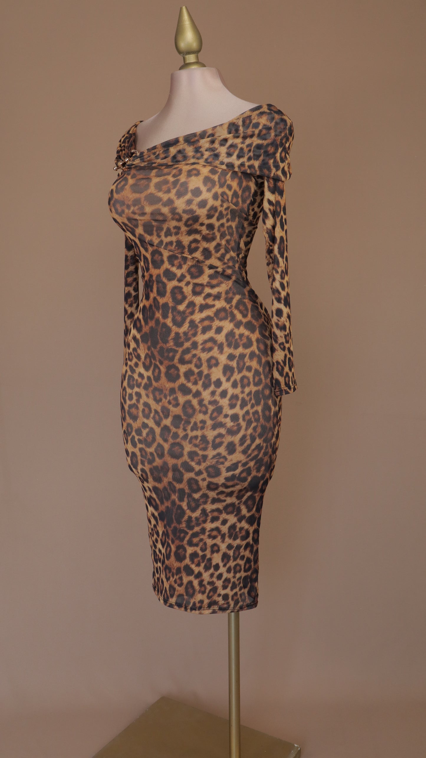 VESTIDO MAXI ANIMAL PRINT MANGA LARGA