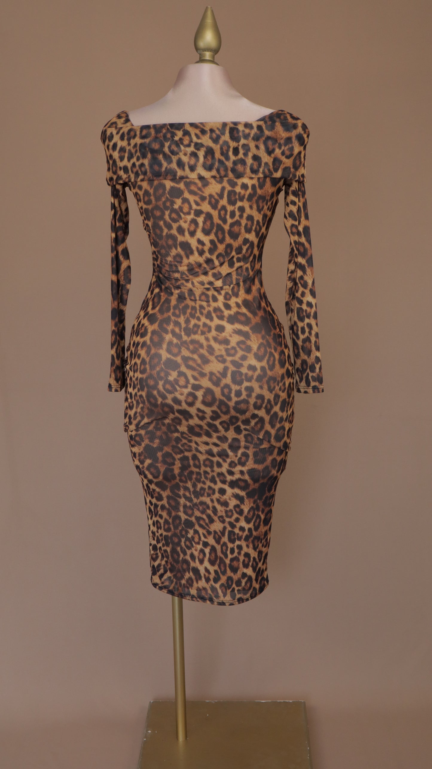 VESTIDO MAXI ANIMAL PRINT MANGA LARGA