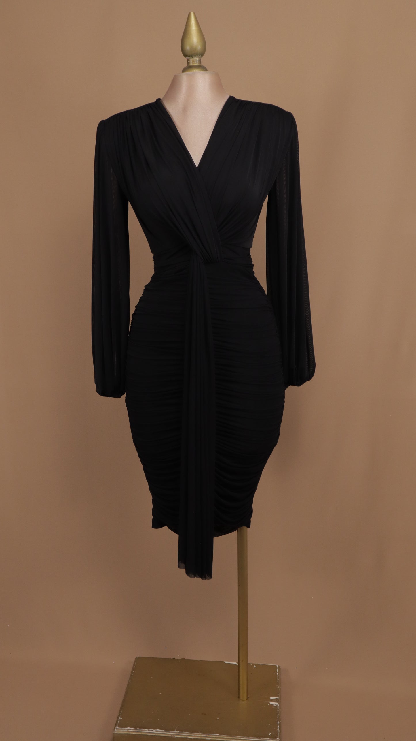 Vestido midi manga larga con escote en V