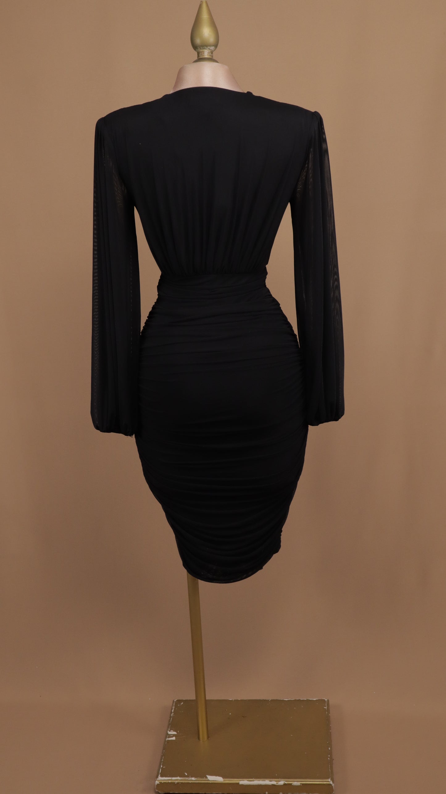 Vestido midi manga larga con escote en V