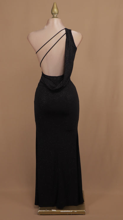 Vestido largo asimétrico con escote en la espalda y destellos