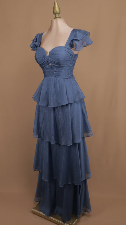 Vestido largo con olanes en falda y corset