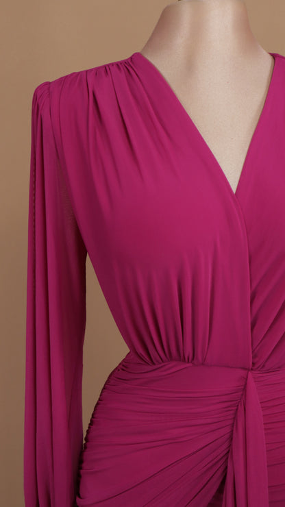 Vestido corto manga larga con escote en V y fresco