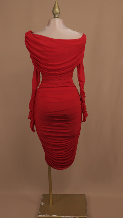 Vestido midi al hombro pegadito con manga larga