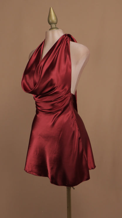 vestido corto halter satinado