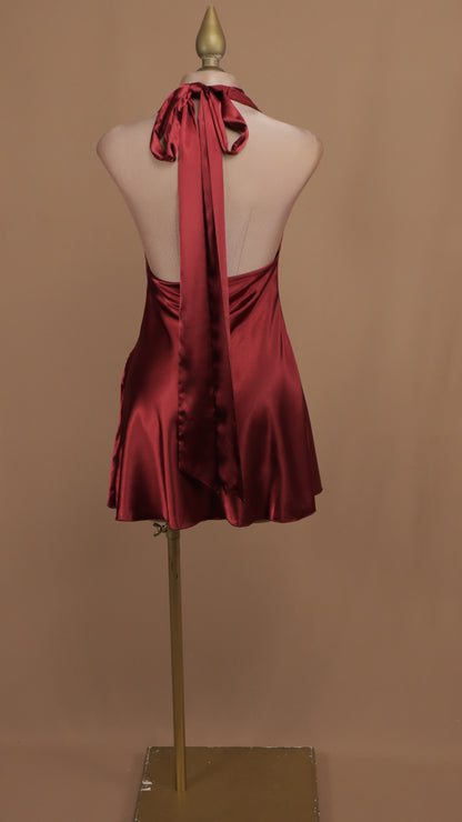 vestido corto halter satinado