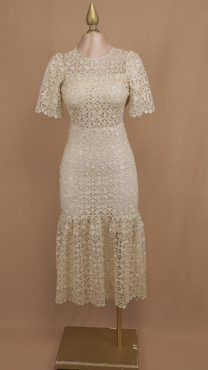 Vestido midi con encaje y manga