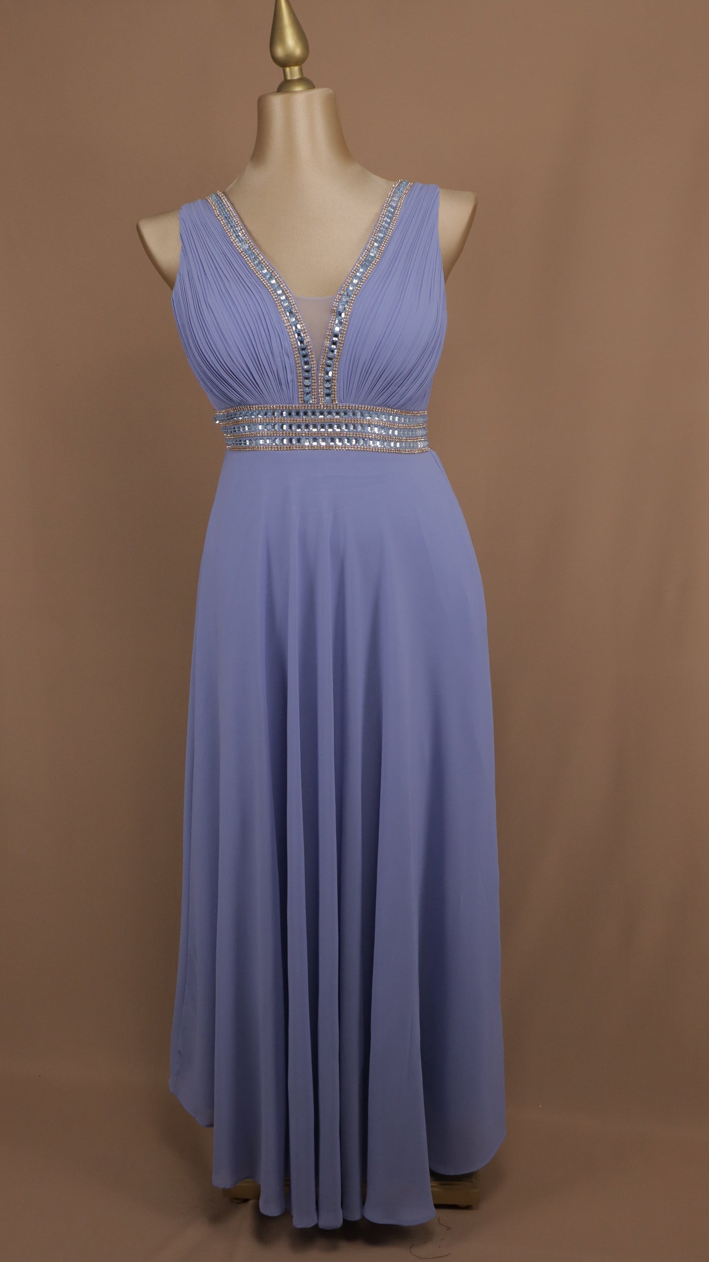 Vestido plus size con aplicación en cintura