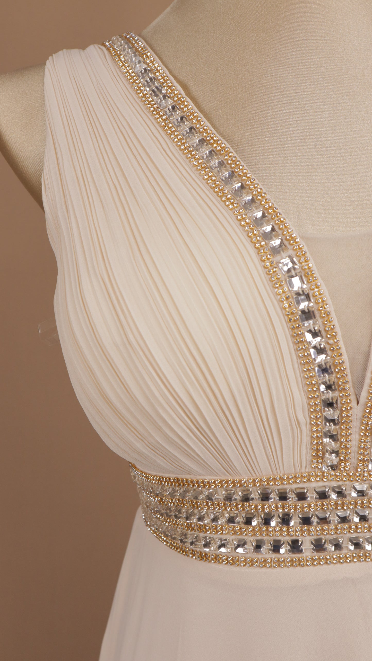 Vestido plus size con aplicación en cintura