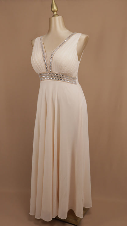 Vestido plus size con aplicación en cintura