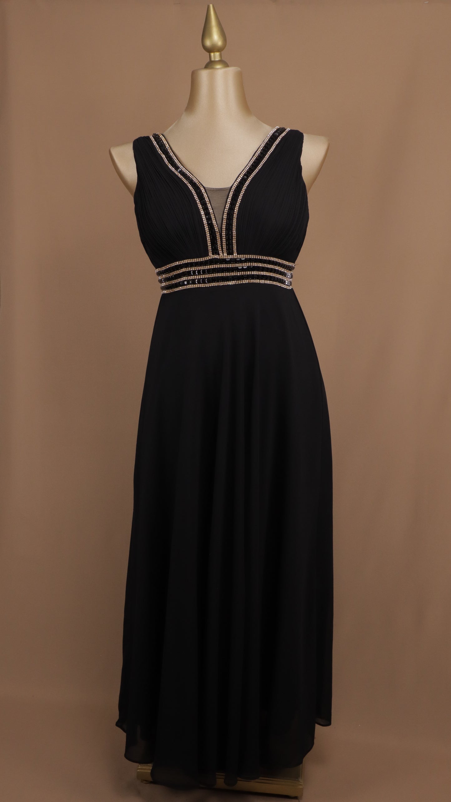 Vestido plus size con aplicación en cintura