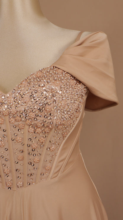 Vestido largo talla extra al hombro con aplicación