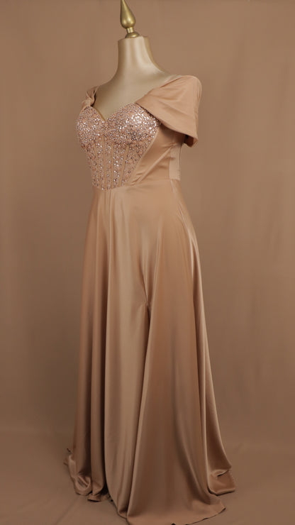 Vestido largo talla extra al hombro con aplicación