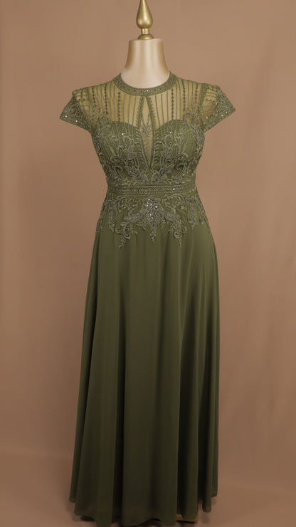 Vestido largo plus size con aplicación y manga 3/4